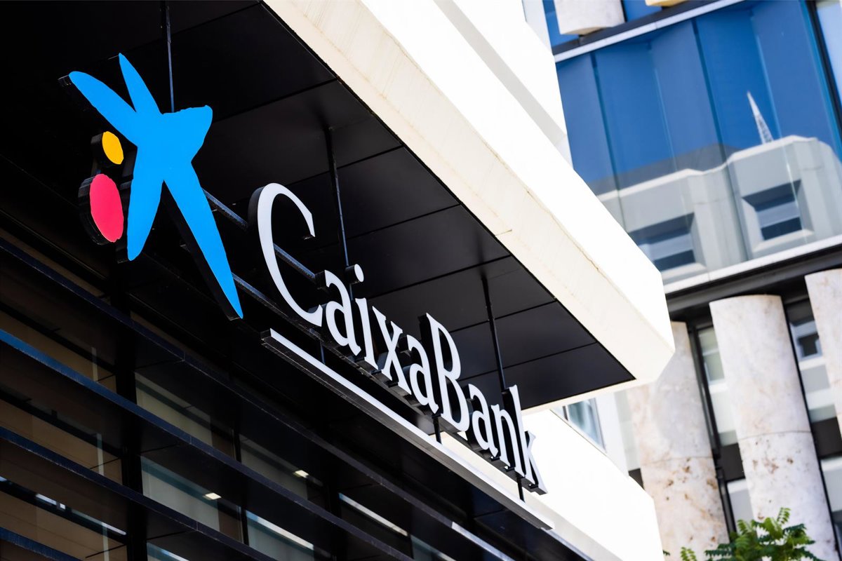 CaixaBank encabeza las gestoras en España hasta marzo; BlackRock supera a BBVA en tercera posición